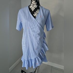 Romeo + Juliet Couture Women's Ruffle Striped Flamingo Wrap Dress Blue Medium